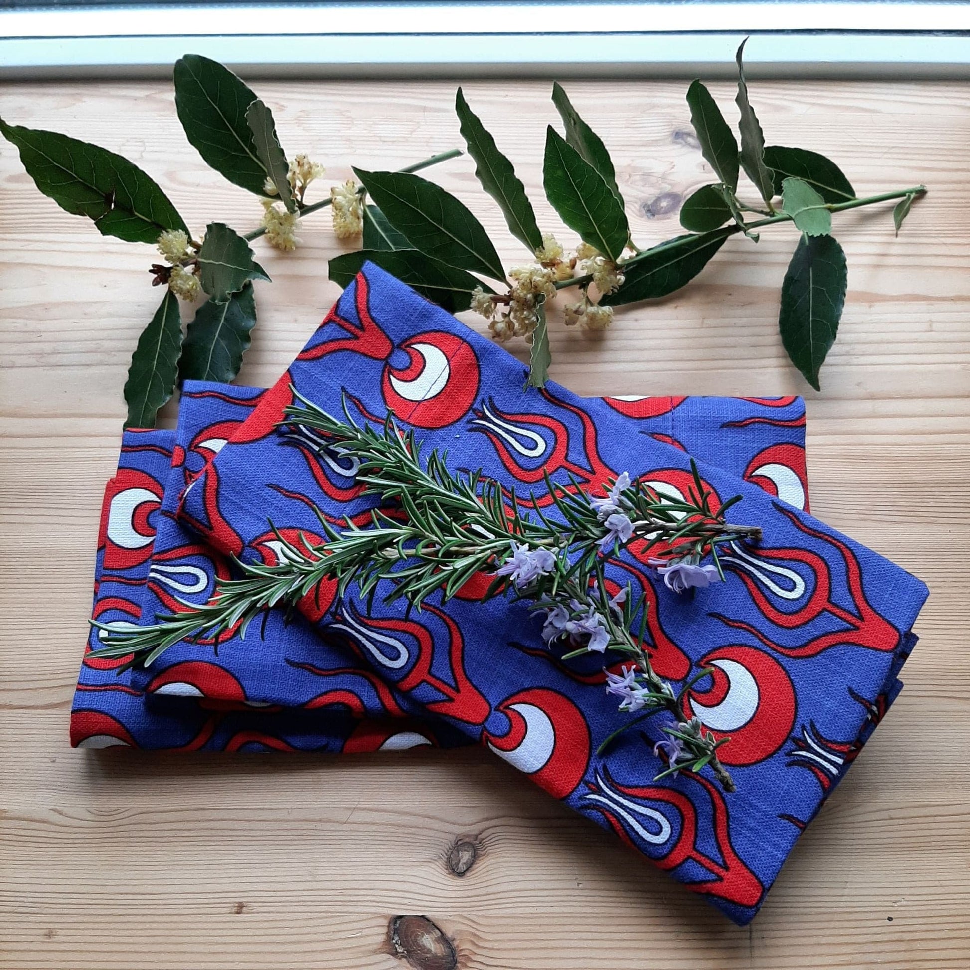 Turkish linen napkins, azure blue colour, tulip design